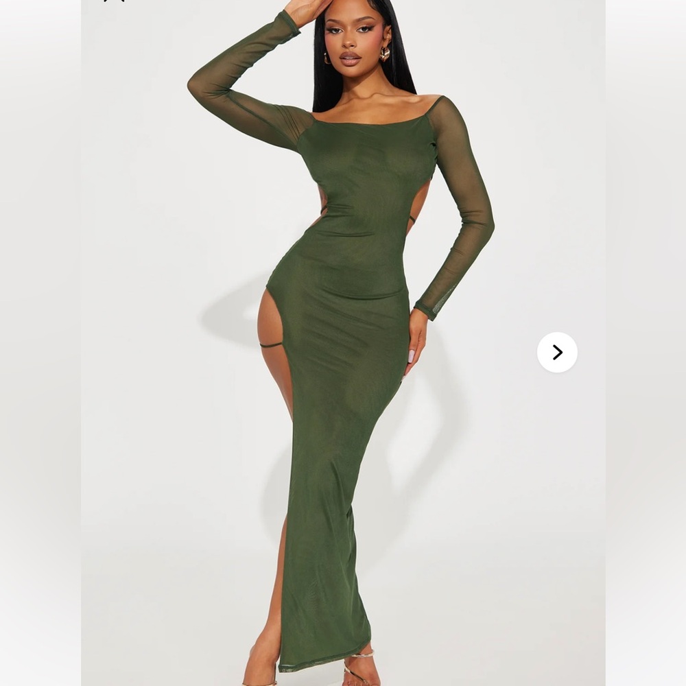 Fashion Nova Green Maxi dress Cut Out